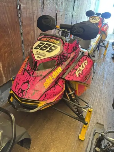 Bay Marine Sales 2025 Skidoo 600 RS race sled, comes full serviced. 205 miles vin ends in 144 2025 S...
