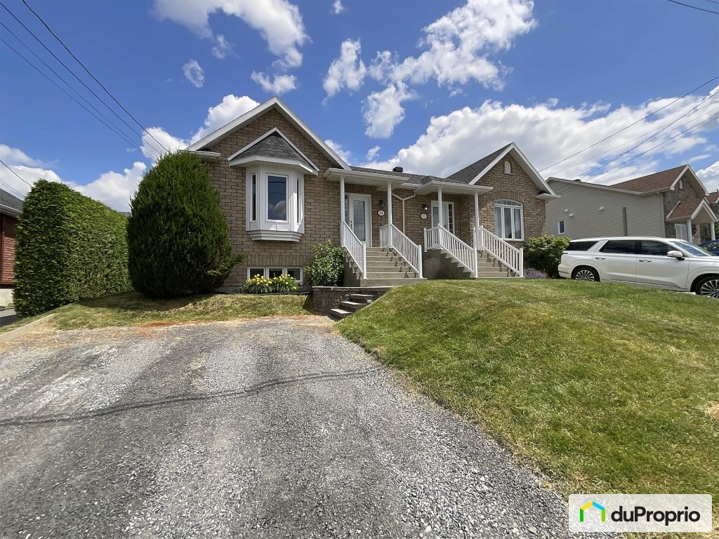 $314,000 - Semi-detached for sale in Ste-Marie — photo 1