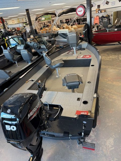 ALL BLACK BOAT, COMES WITH MERCURY 50ELHPT 4S W/ADVANCED TILLER, ALUMINUM PROP, SHORELAND'R BUNK TRA...