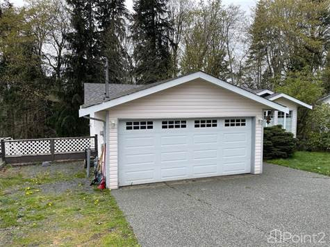 1540 Stag Rd in Houses for Sale in Campbell River - Image 2
