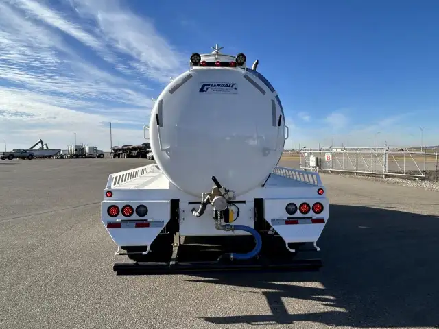 2019 International International 4300 water truck in Heavy Trucks in Regina - Image 5