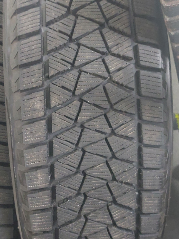 Blizzak 225/65R17, TPMS Sensors in Tires & Rims in Owen Sound - Image 4