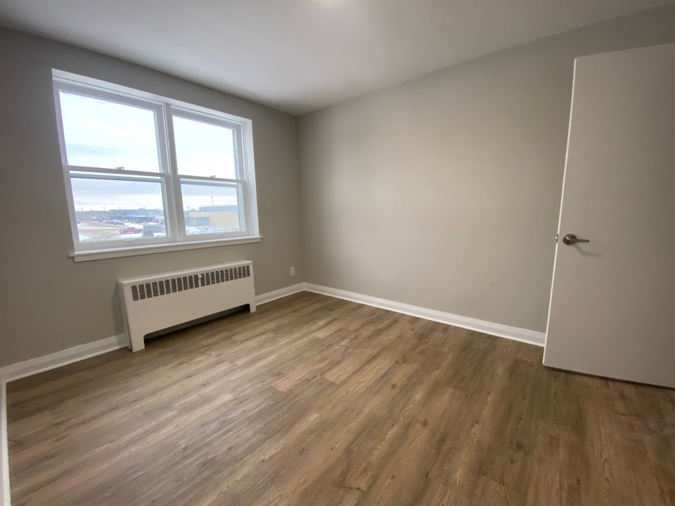 50 Central Avenue West - Apartment for Rent in Brockville! 4