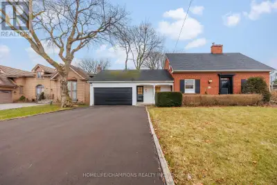 Main/Second Floor - Welcome To Versatility And Comfort! This Detached 3+1 Bedroom Family Home In The...