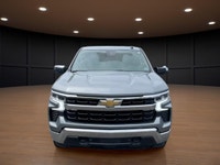 Price includes $1,000 finance credit. Price does not include fees or taxes. The 2025 Chevrolet Silve... (image 2)
