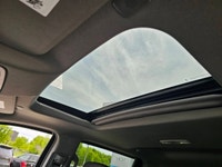 Kijiji Safety Equipment Daytime Running Lamps with automatic exterior lamp control OnStar and Chevro... (image 8)
