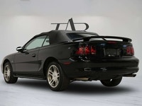 This 1997 Ford Mustang GT Convertible is a local Ontario vehicle with a clean Carfax report, offerin... (image 4)