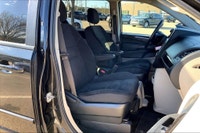 3.6 L 6 Cyl Engine , 7 Passenger Seating.vehicle Disclosures: No Vehicle Disclosure 2017 Dodge Grand... (image 6)