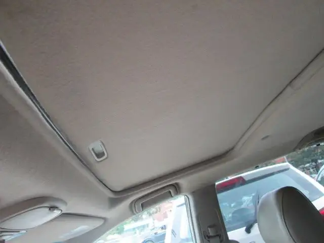 2011 Toyota Sienna Limited AWD in Cars & Trucks in City of Montréal - Image 15