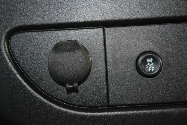 2023 GMC Savana Cargo Base in Cars & Trucks in Comox / Courtenay / Cumberland - Image 25