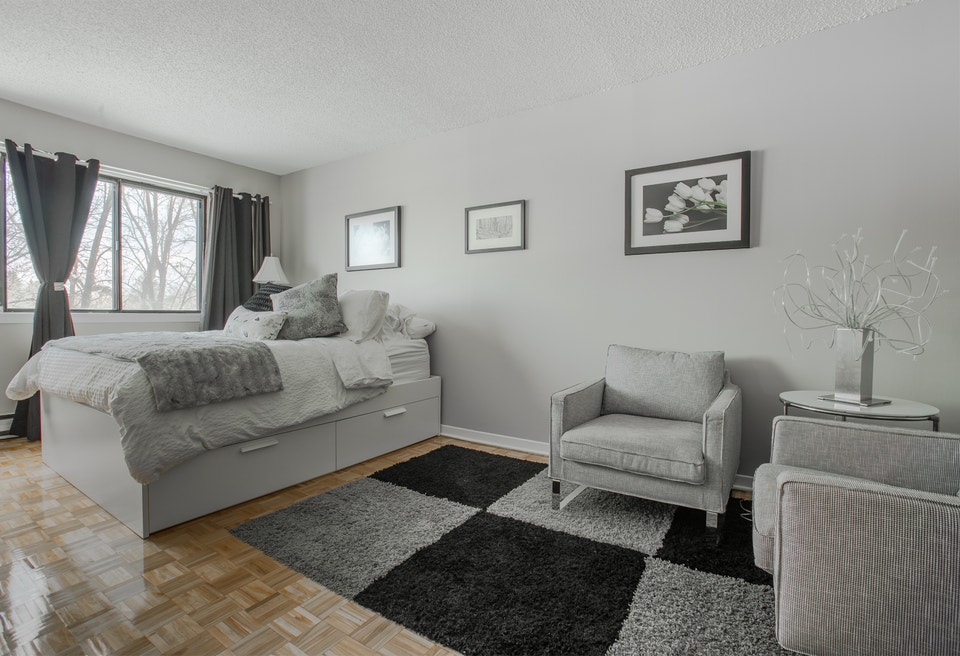 4 1/2 Bright & Spacious *SOUTHWEST ONE in West Island Montreal 2