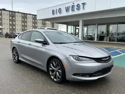 2015 Chrysler 200 AMVIC Licensed