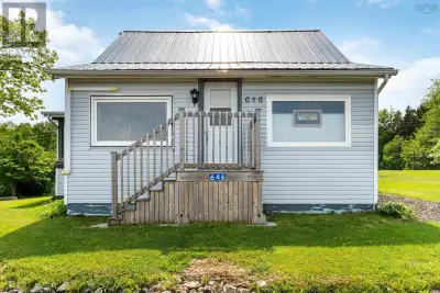 Inviting 1.5-Storey Home with Lakefront Lot Perfect for Family or Retirement Living Nestled on over...