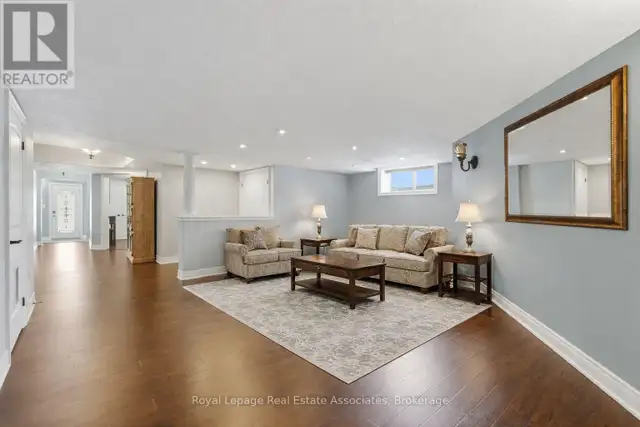 100 CHESSWOOD TRAIL Hamilton, Ontario in Houses for Sale in Oakville / Halton Region - Image 37