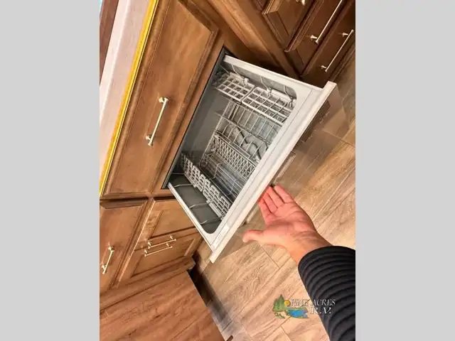 2022 Entegra Coach Aspire 44W 450 h.p. Diesel 11 K Miles in RVs & Motorhomes in Moncton - Image 19