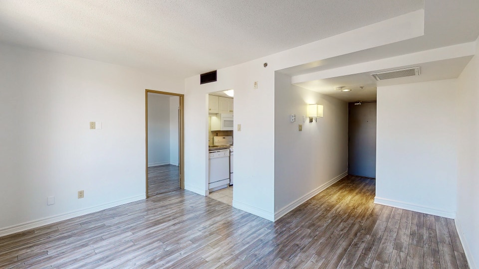 December 1 Bed 1 Bath, all-inclusive, theatre, gym & games room 4