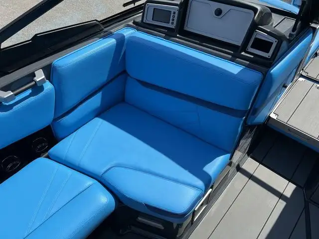 2022 SUPRA SL450 in Powerboats & Motorboats in St. Albert - Image 16