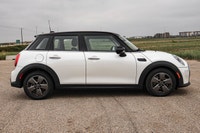 Tires - Front Performance,ABS,Tires - Rear Performance,Power Steering,Brake Assist,Turbocharged,4-Wh... (image 4)