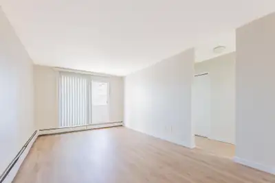 Amenities: Heat & Water Included • Balconies • Great Location Suite & Building: Bachelor, one-bedroo...
