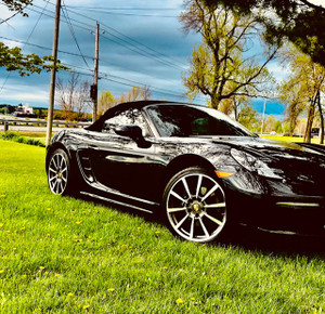 2022 Porsche Boxster PREMIUM PACKAGE (PDK)