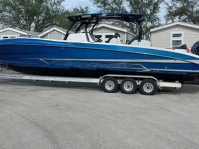 Financing Available O.A.C. WAS: $549999.00 USD NOW $499999.00 USD 2023 Renegade 38 Open 2023 Renegad...