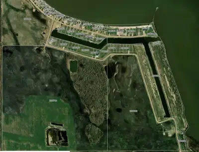 R30//Ochre River/Very unique and amazing Development opportunity, owners are retiring!! Old Town Har...