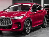 The 2025 INFINITI QX55 ESSENTIAL is a luxury crossover coupe that combines the athletic silhouette o... (image 2)