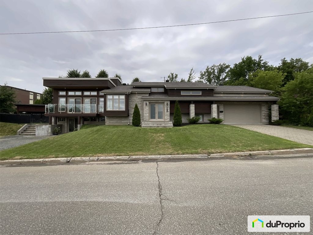 $995,000 - Bi-Level for sale in Beauport — photo 1
