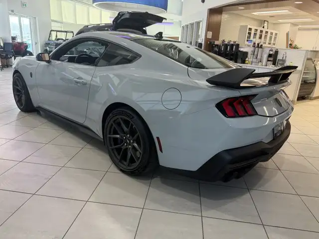 2026 Ford Mustang DARK HORSE TECH PACK DARK HORSE HANDLING PACK in Cars & Trucks in Lloydminster - Image 9