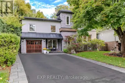 Absolutely stunning and totally upgraded four bedroom family home in prime South East Oakville locat...