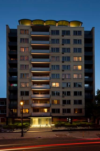 1400 Avenue des Pins Ouest — photo 3