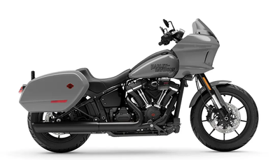 The performance pedigree of the 2026 Low Rider ST shows up in every detail. From its FXRT-inspired f...