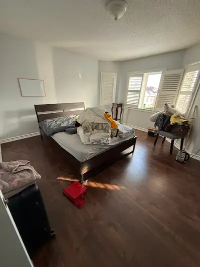 Address: 5 Quantum Street, Markham Available: March 1 Occupancy: One person per room No smoking. No...