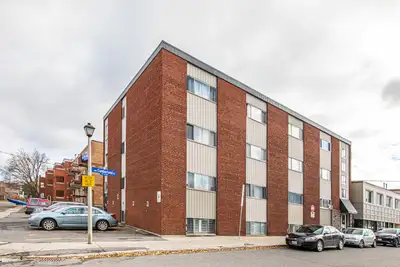 Bright 1-Bedroom Apartments in Downtown Ottawa | Multiple Move-In Dates Available 197 Cumberland Str...