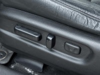 Experience the perfect blend of rugged capability, premium comfort, and everyday versatility with th... (image 8)