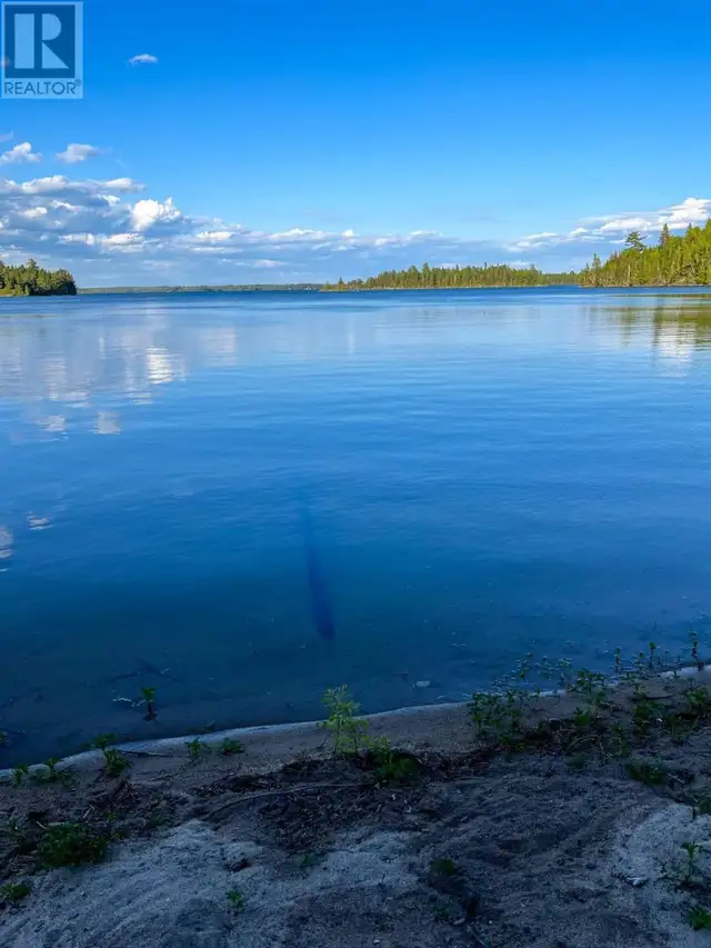 11 Hay Island, Lake of the Woods S of Kenora, Ontario in Land for Sale in Kenora - Image 14