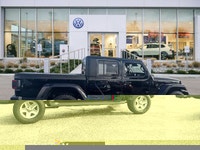 Only 29,963 Miles! This Jeep Gladiator boasts a Regular Unleaded V-6 3.6 L/220 engine powering this... (image 5)