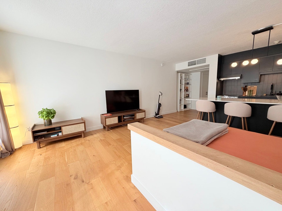 Loft studio entièrement meublé à louer Saint-Jean-Baptiste novem 4