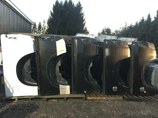 2009-2024 Ram Box/Bed in Auto Body Parts in Guelph - Image 2