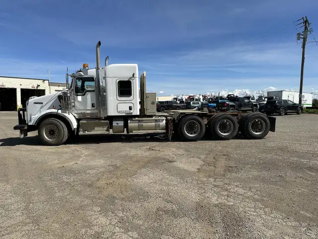 2013 KENWORTH T800 in Heavy Trucks in Saskatoon - Image 9