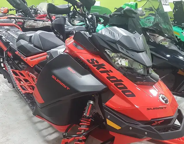 2021 Ski-Doo Summit SP 850 E-TEC in Snowmobiles in Strathcona County - Image 2