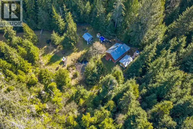 1632 Carrington Bay Rd Cortes Island, British Columbia in Houses for Sale in Campbell River - Image 32