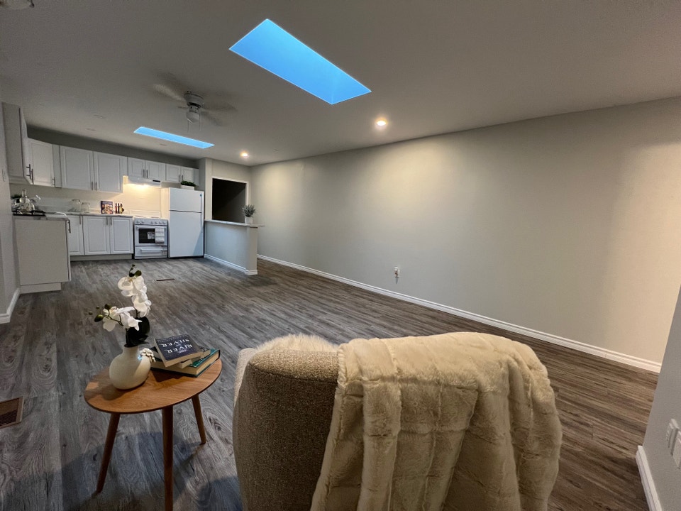 Luxury 1 BR in Downtown Guelph - In-Suite Laundry & Parking 4