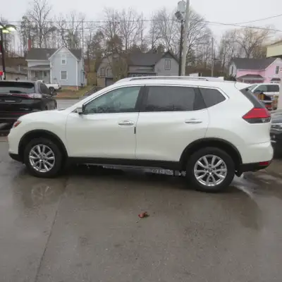Great condition,low klms,clean carfax,dealer serviced with records,runs and drives excellent,price i...