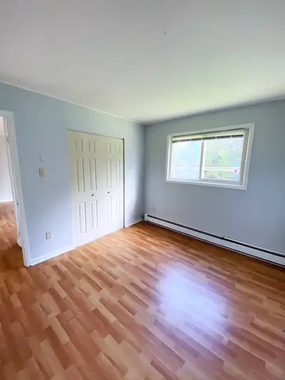Available Now: Bright 2-Bedroom Unit in Sydney