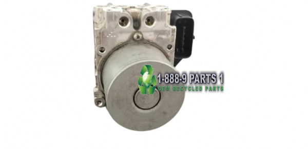 ABS Anti-Brake Pump w/Module Toyota Sienna 2002-2014 OEM in Other Parts & Accessories in Hamilton - Image 4