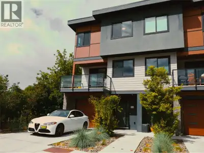 Built by well-respected Brentview Developments, this high-end three-level townhouse showcases qualit...