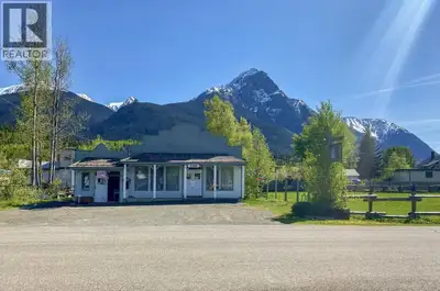 Nestled in New Hazelton with stunning mountain views is this fantastic commercial property. This pro...