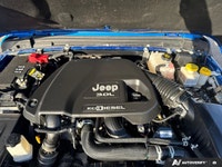 Unleash true adventure with this formidable 2021 Jeep Gladiator Rubicon. Powering this Hydro Blue Pe... (image 9)