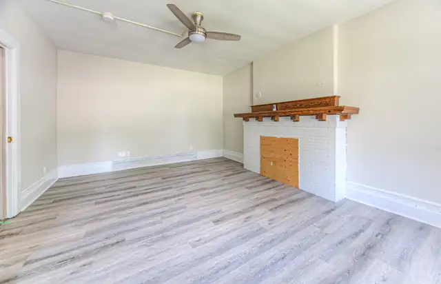 62 DORSET ST - 5 BEDROOM STUDENT UNIT AVAILABLE in Long Term Rentals in Kitchener / Waterloo - Image 14